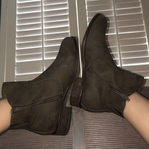 White Mountain Boots